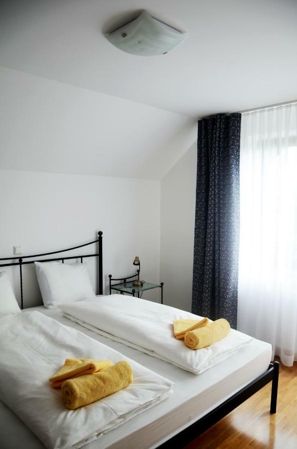 Apartment Galerija Radovljica Bagian luar foto