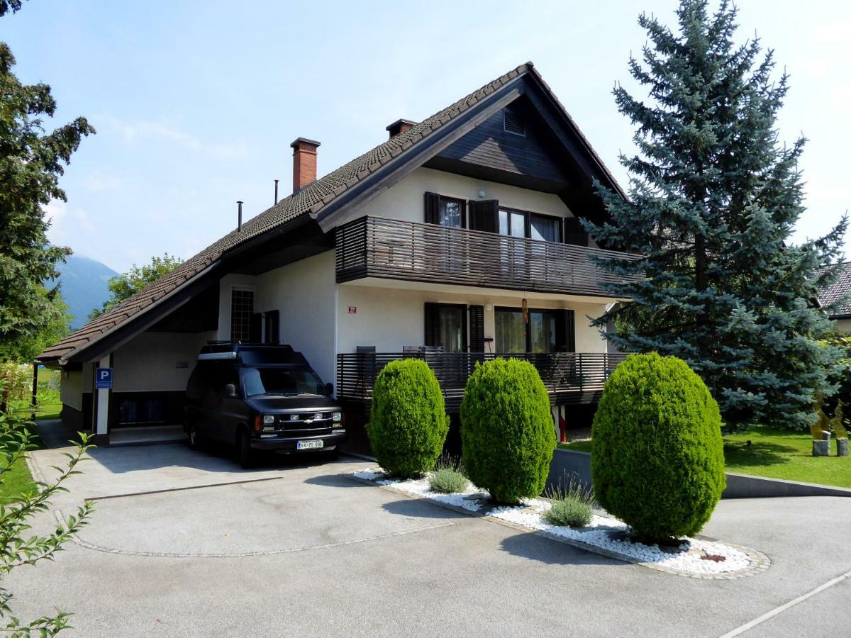 Apartment Galerija Radovljica Bagian luar foto