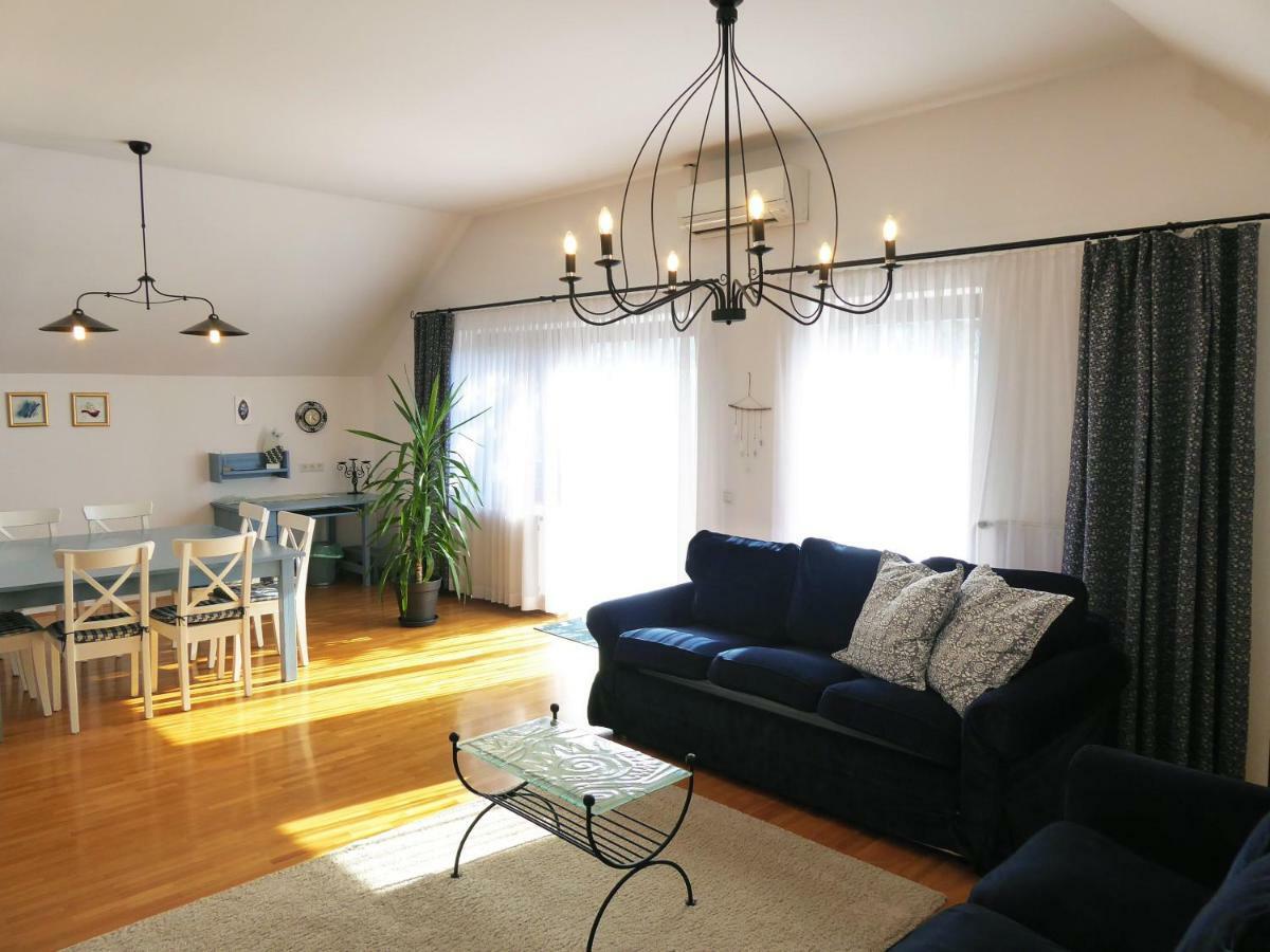 Apartment Galerija Radovljica Bagian luar foto