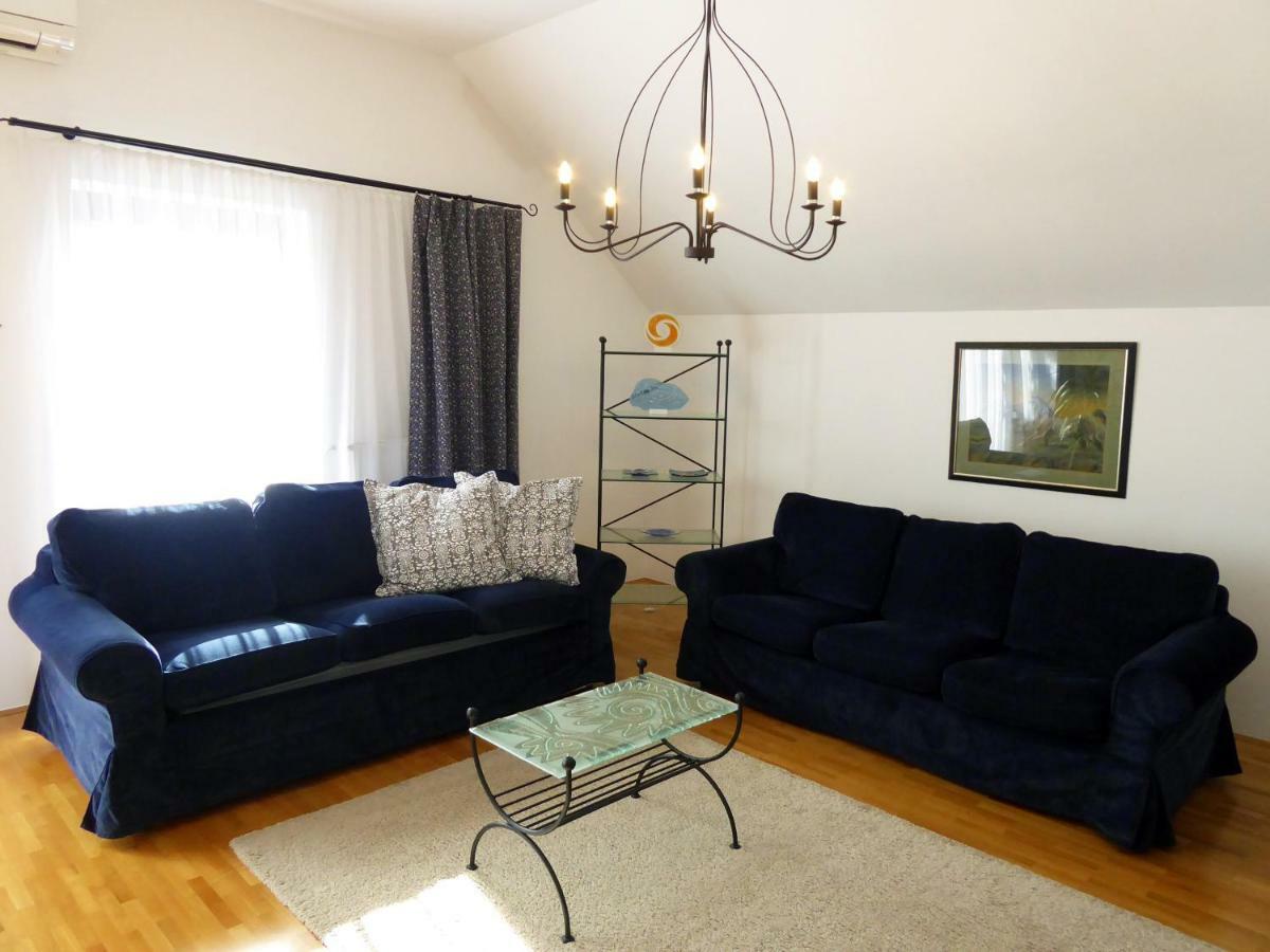 Apartment Galerija Radovljica Bagian luar foto