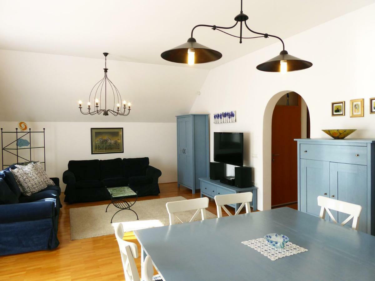 Apartment Galerija Radovljica Bagian luar foto